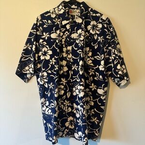 Hilo Hattie The Original Hawaiian Original Men’s Short Sleeved Button Up